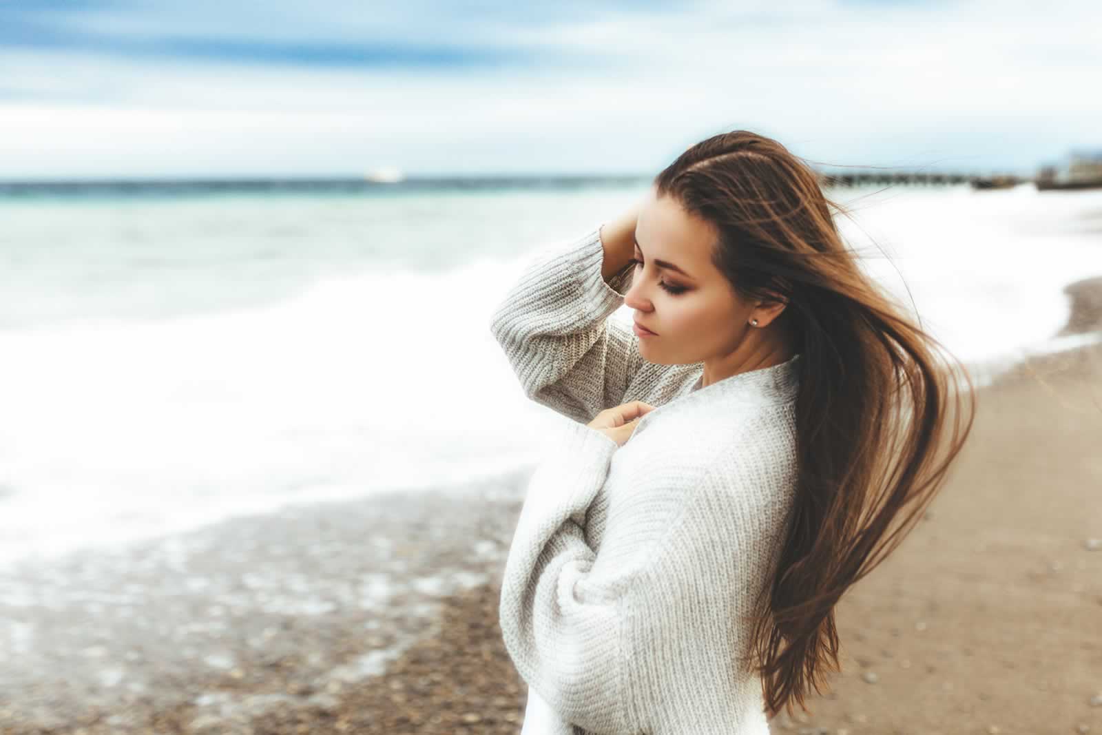 Hypothyroidism vs Hyperthyroidism - What's the difference?:image Thyroid-Issues-02a